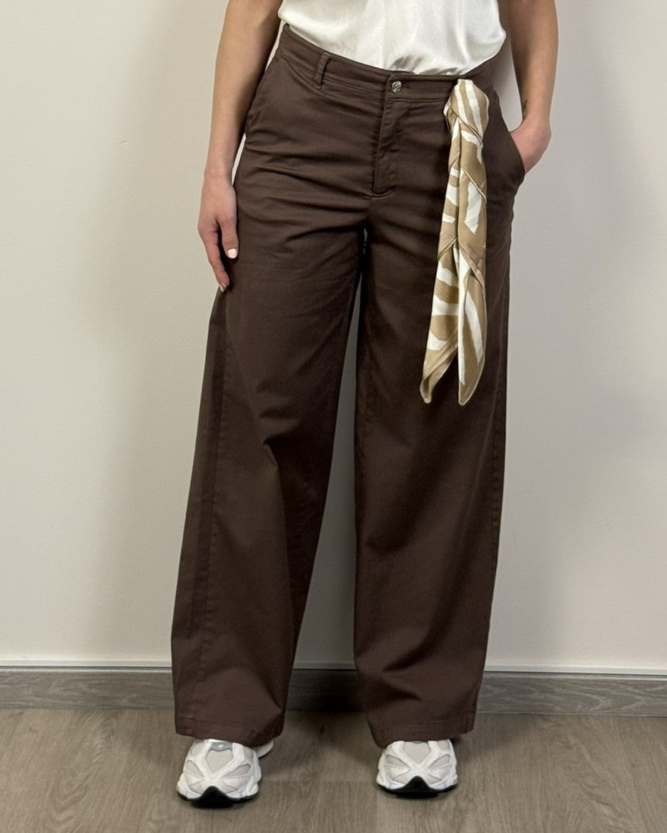 Pantalone Chino Con Foulard KONTATTO
