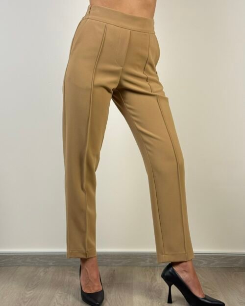 pantalone dritto nero cammello nocciola beige stretto morbido pences tasche francese elastico in vita elegante sportivo
